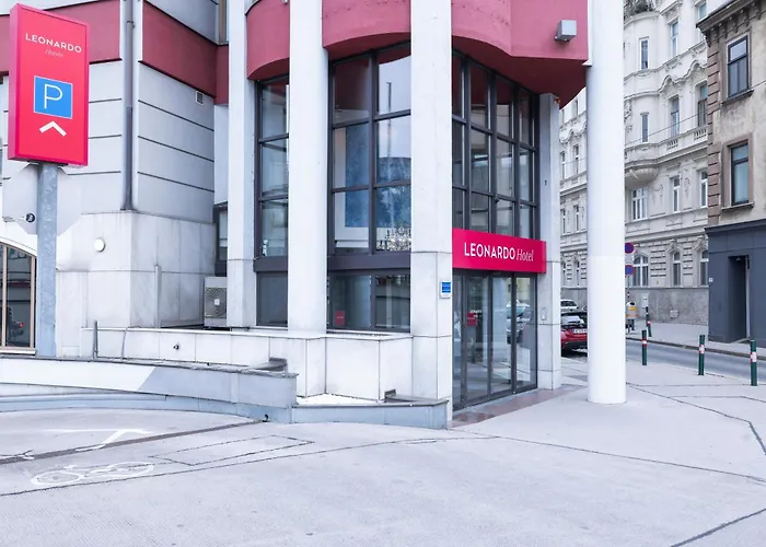 Leonardo Westbahnhof 4*