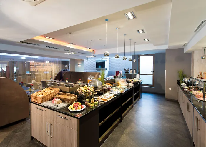 Leonardo Westbahnhof Hotel 4*