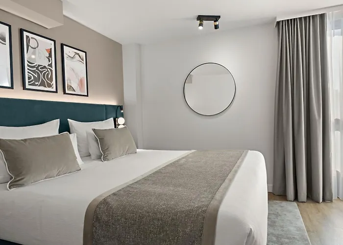Leonardo Westbahnhof Hotel 4*