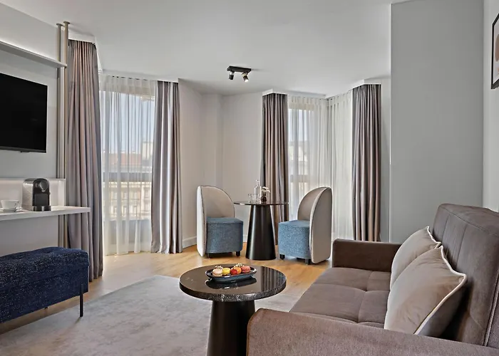 Hotel Leonardo Westbahnhof 4*