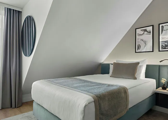 Leonardo Westbahnhof 4* Wenen